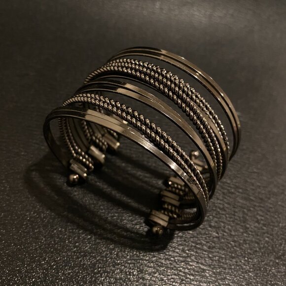 Black Metal Multi Chain Cuff Bracelet - Picture 1 of 2